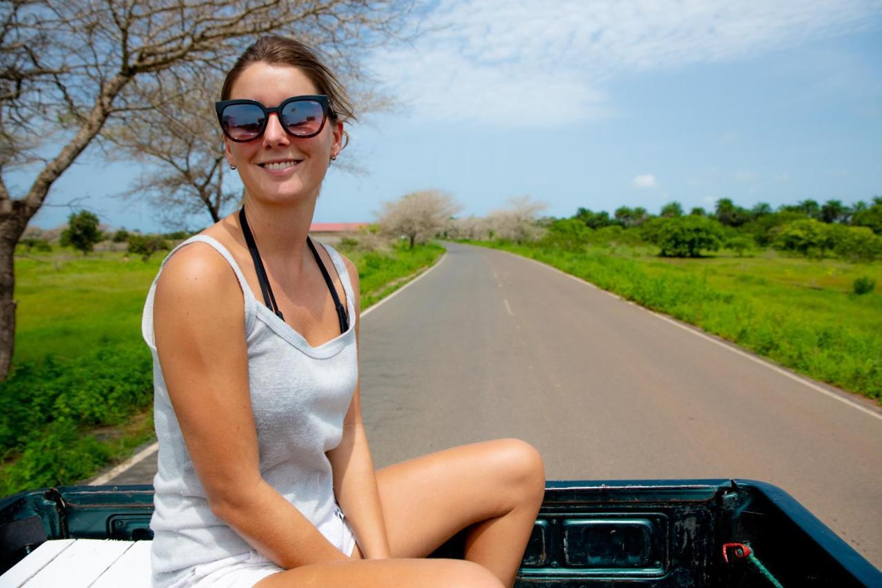 Tamba Kuruba Eco-Lodge Folonko ภายนอก รูปภาพ